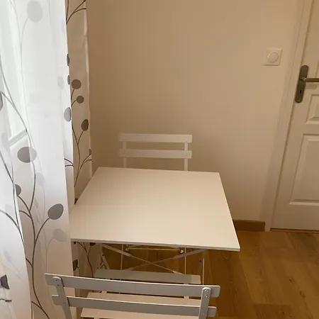 Cosy Studio, Lit Double Homestay Le Mans